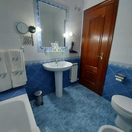 El Jardin Мини-отель Сантильяна-дель-Мар